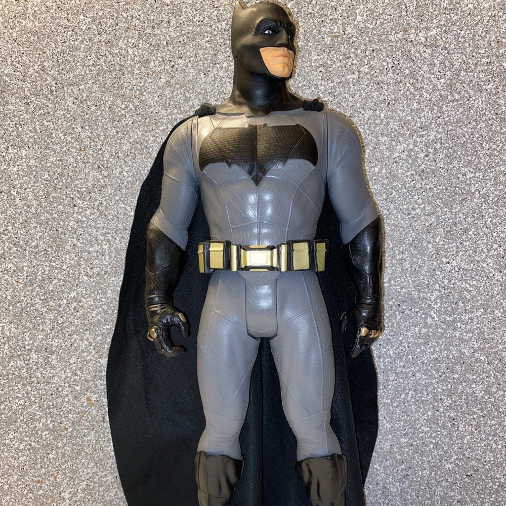 Batman Action Figure - Picture 10 of 10